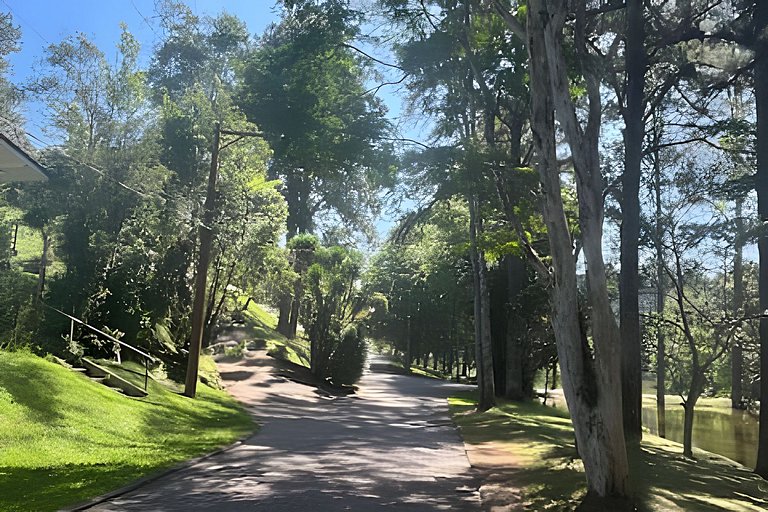 Cond. Fechado 50min de SP - muita área verde.