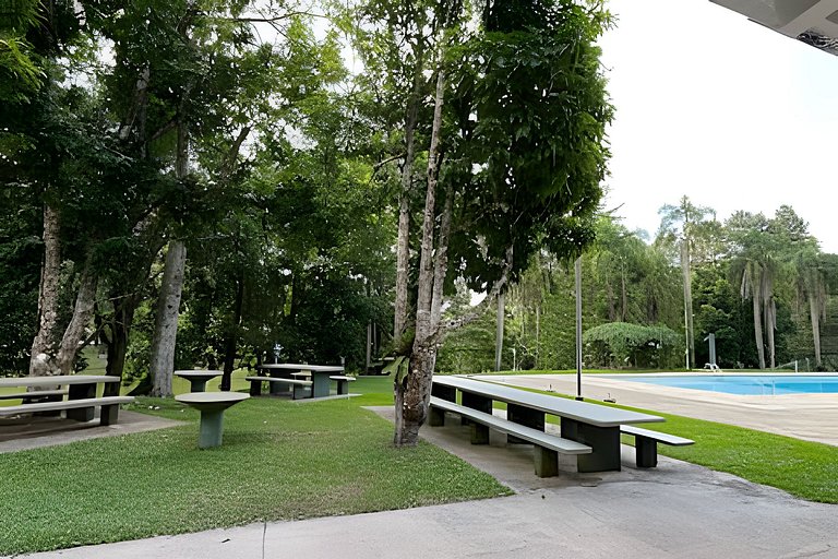 Cond. Fechado 50min de SP - muita área verde.
