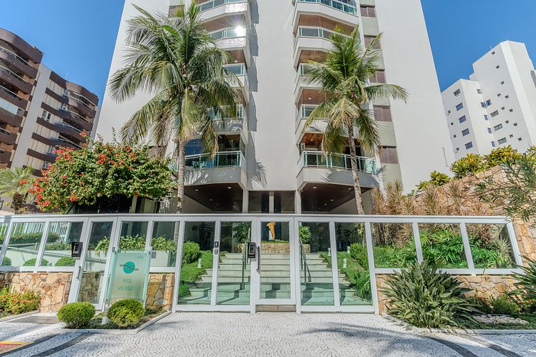Riviera renovado 300m da praia.