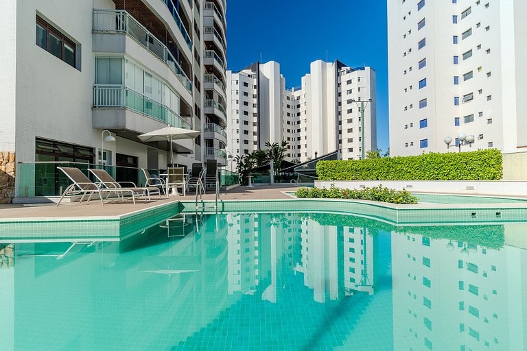 Riviera renovado 300m da praia.