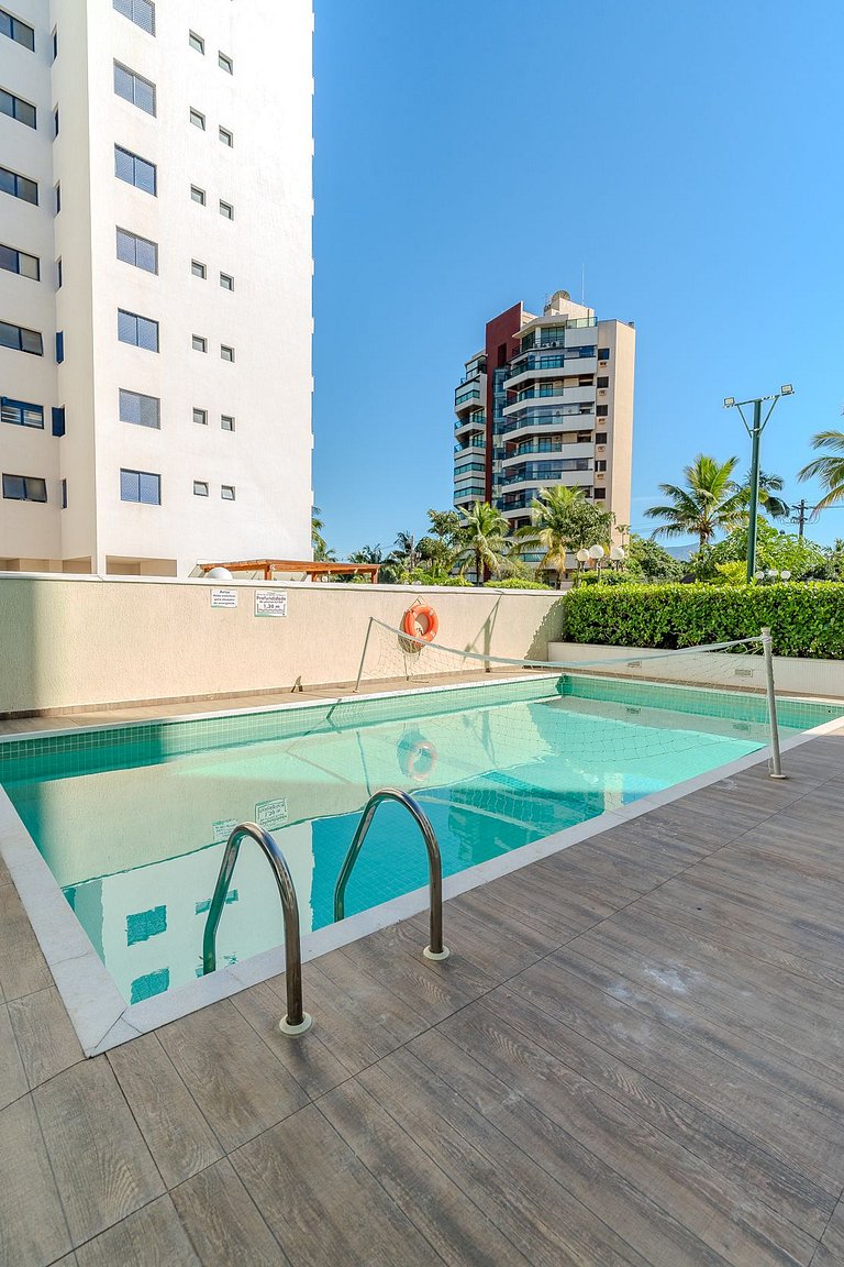 Riviera renovado 300m da praia.