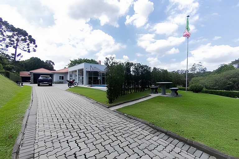 Piscina aquecida - cond. seguro com muito verde
