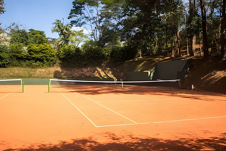 Piscina aquecida - cond. seguro com muito verde