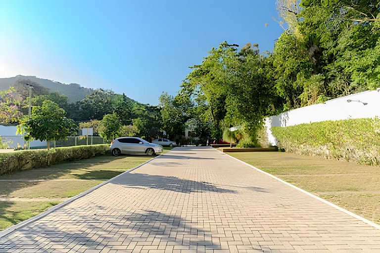 Camburi Condomínio a 100m Praia