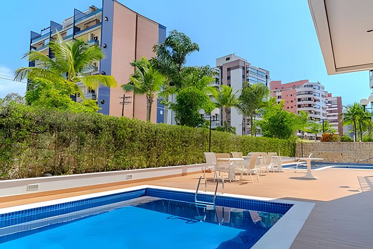 Condomínio completo 250m da praia