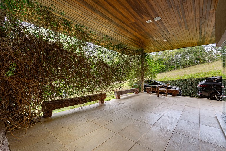 Casa em cond. fechado com muita área verde