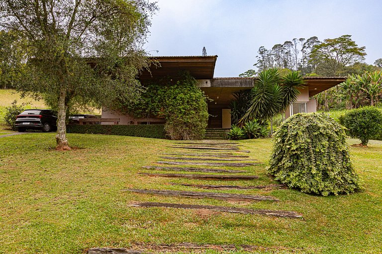Casa em cond. fechado com muita área verde