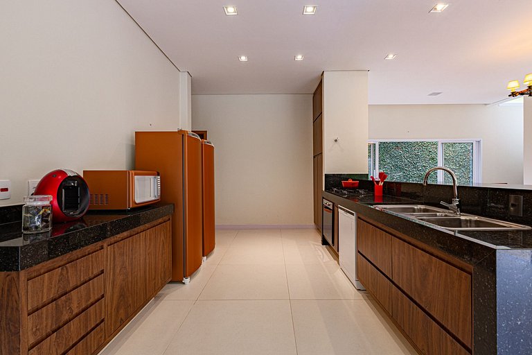 Casa em cond. fechado com muita área verde