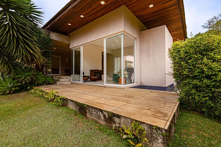 Casa em cond. fechado com muita área verde