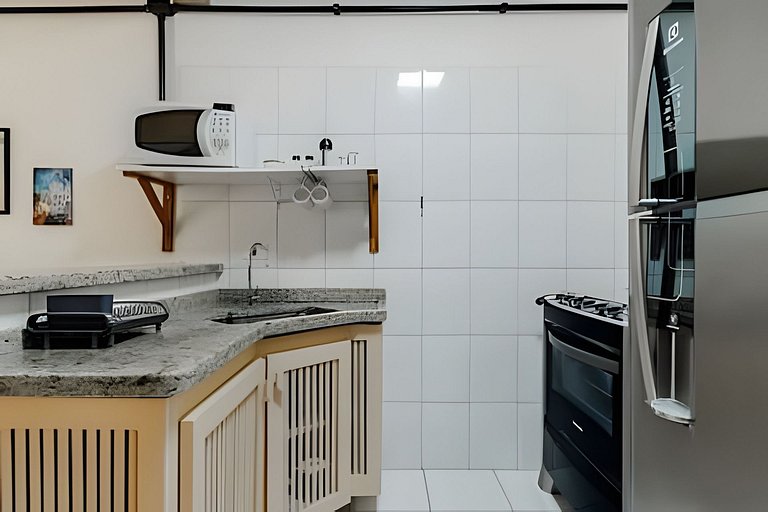 Condomínio com piscina - 80m da praia