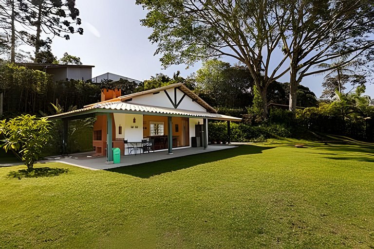 Casa em cond. fechado com muita área verde