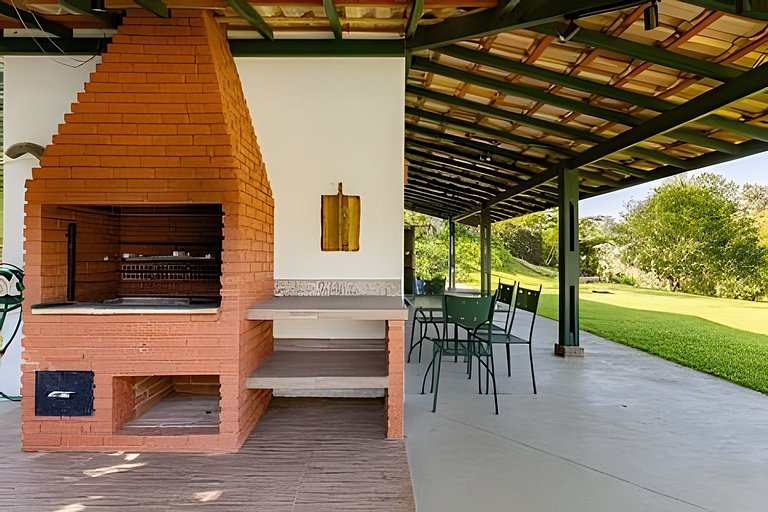 Casa em cond. fechado com muita área verde