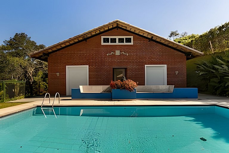 Casa em cond. fechado com muita área verde