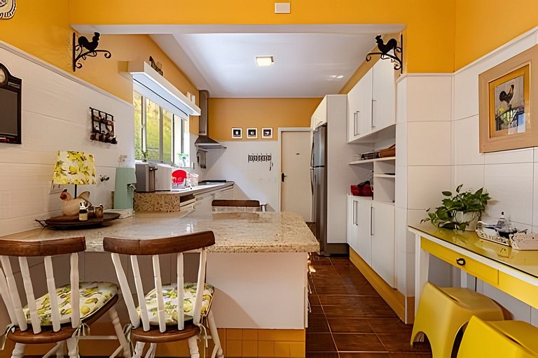 Casa em cond. fechado com muita área verde