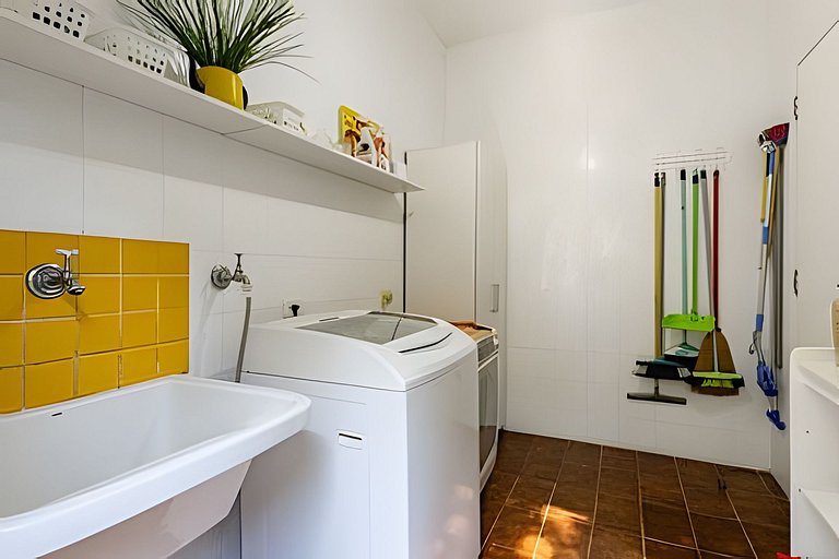 Casa em cond. fechado com muita área verde