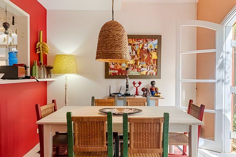 Casa em cond. 150m da praia